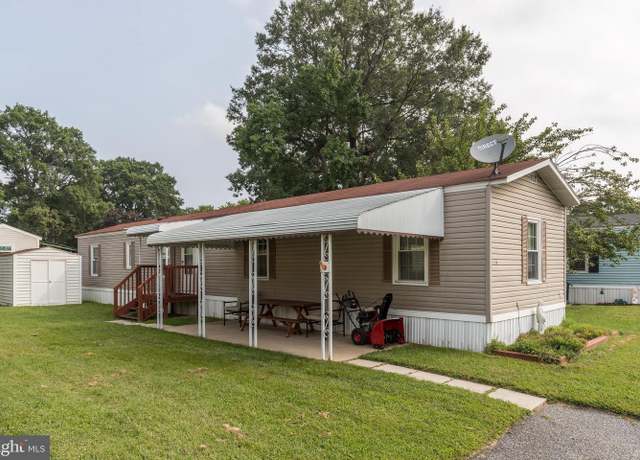 Property at 118 Day Coach Cir, Middle River, MD 21220, 2 beds, 1.5 baths