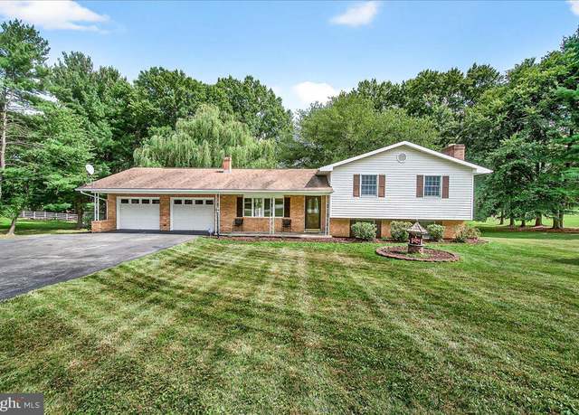 Property at 6232 White Oak Dr, Frederick, MD 21701, 3 beds, 2 baths