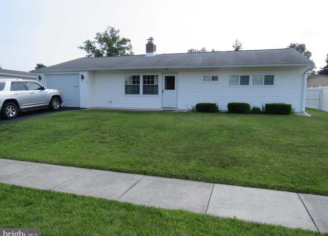 Property at 35 Beechtree Rd, Levittown, PA 19057, 3 beds, 1 bath