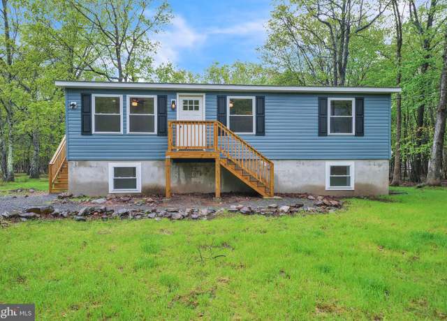 Property at 33 Lucretius Trl, Albrightsville, PA 18210, 3 beds, 2 baths
