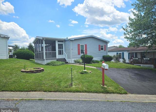 Property at 20 Meadow Run Pl, Harrisburg, PA 17112, 2 beds, 2 baths