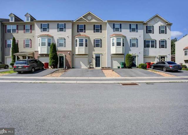 Property at 40 Milestone Ct, Chambersburg, PA 17202, 3 beds, 3 baths