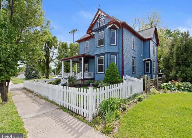 Property at 24 S Main St, Stewartstown, PA 17363, 4 beds, 3.5 baths