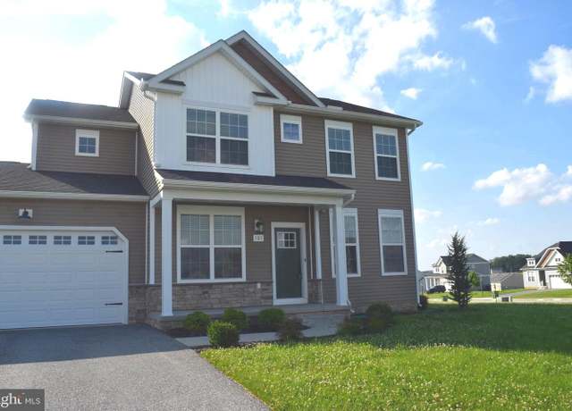 Property at 101 Winona Dr, Hanover, PA 17331, 4 beds, 2.5 baths