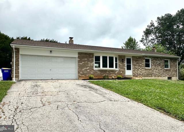 Property at 26 Independence Dr, New Freedom, PA 17349, 3 beds, 2 baths