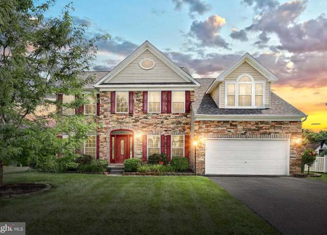 Property at 1330 Nugent Way, York, PA 17402, 5 beds, 3.5 baths