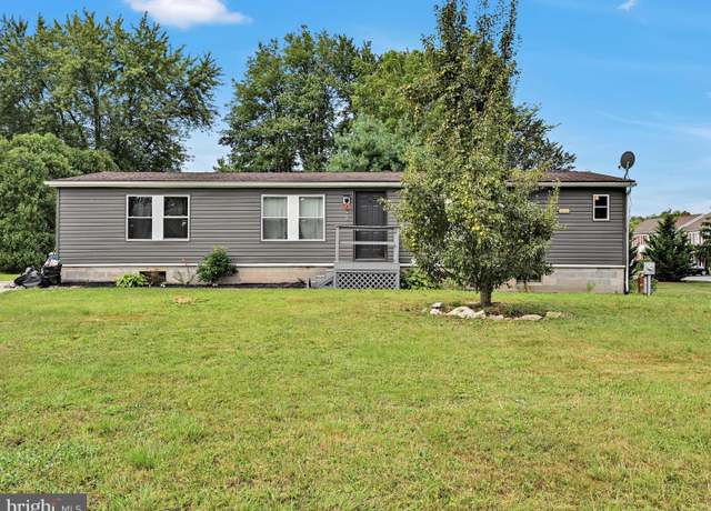 Property at 4570 S Salem Church Rd, Dover, PA 17315, 3 beds, 2 baths