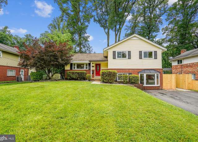 Property at 10831 Woodland Dr, Fairfax, VA 22030, 3 beds, 2 baths