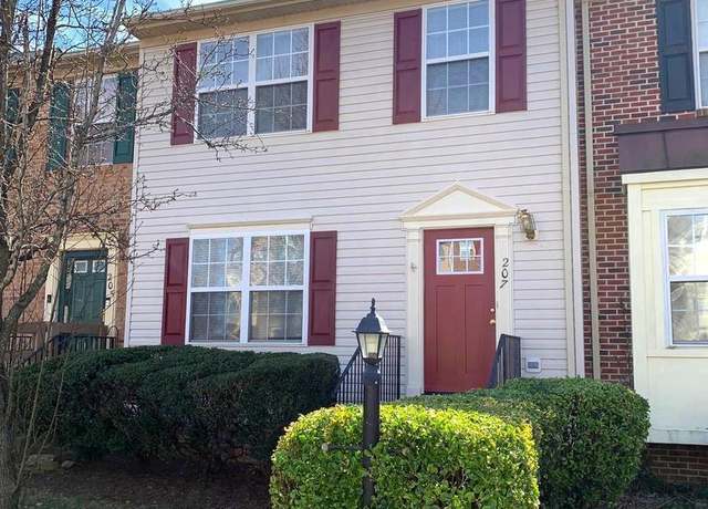 Property at 207 Regina Ln, Fredericksburg, VA 22405, 3 beds, 2.5 baths