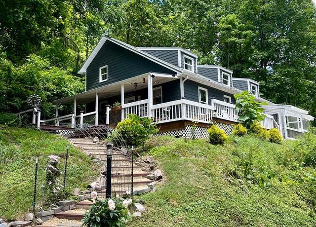 Property at 4195 Walker Mountain Rd, Bristol, VA 24202, 3 beds, 2 baths