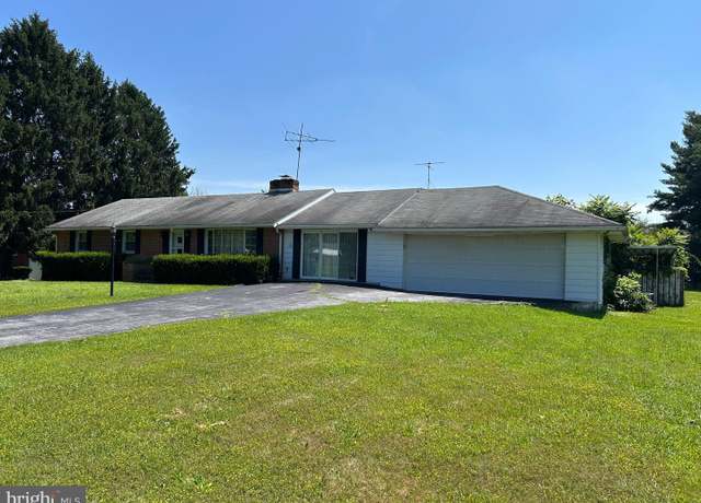 Property at 1910 Delmar Orchard Rd, Martinsburg, WV 25403, 3 beds, 2.5 baths