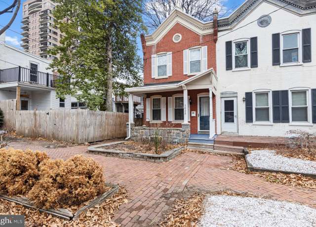 Property at 1025 Shallcross Ave, Wilmington, DE 19806, 3 beds, 1.5 baths