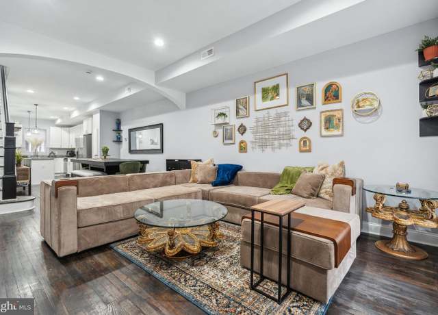 Property at 407 N Lakewood Ave, Baltimore, MD 21224, 4 beds, 3 baths