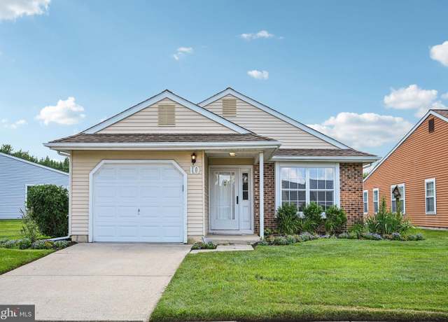 Property at 10 Eddystone Way, Mount Laurel, NJ 08054, 2 beds, 2 baths