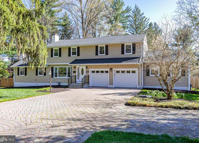 Property at 257 Riverside Dr, Princeton, NJ 08540, 5 beds, 3.5 baths