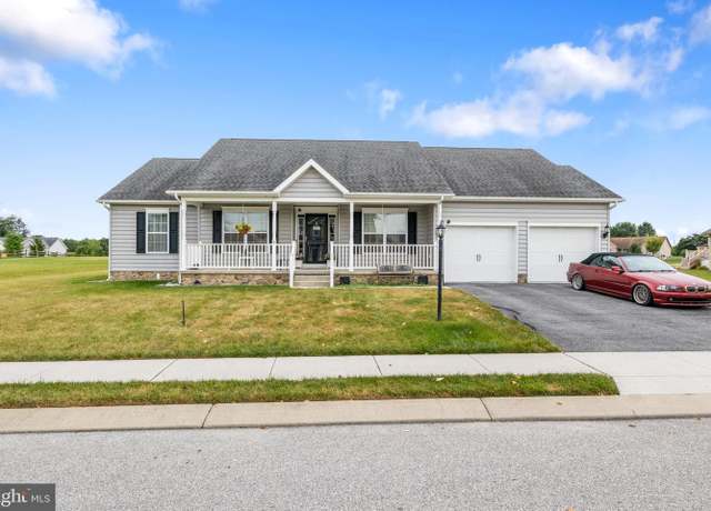 Property at 55 Rainbow Dr, Hanover, PA 17331, 3 beds, 2 baths