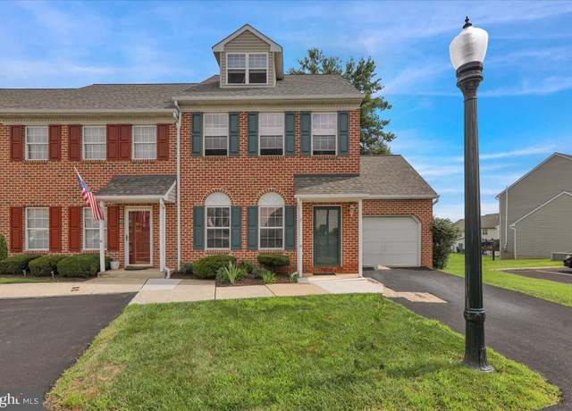 Property at 17 Charlemont Ct, Reading, PA 19607, 3 beds, 1.5 baths