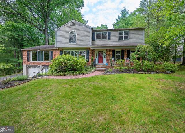 Property at 840 Old State Rd, Berwyn, PA 19312, 4 beds, 3.5 baths