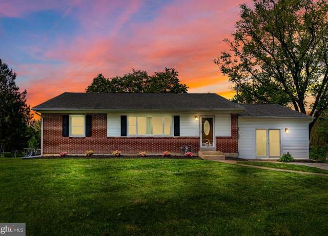 Property at 7310 Jonestown Rd, Harrisburg, PA 17112, 4 beds, 2.5 baths