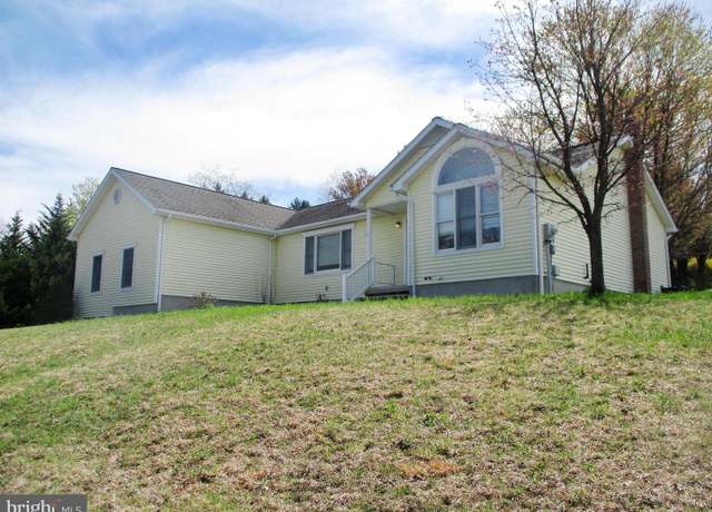 Property at 25 Kiowa Cv, Auburn, PA 17922, 3 beds, 2 baths