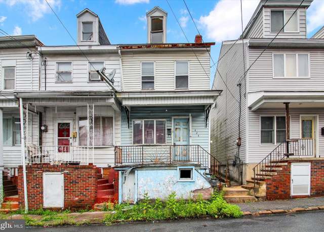 Property at 425 W Coal St, Shenandoah, PA 17976, 3 beds, 1 bath