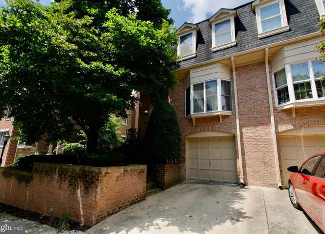 Property at 274 Gretna Green Ct #43, Alexandria, VA 22304, 3 beds, 3 baths