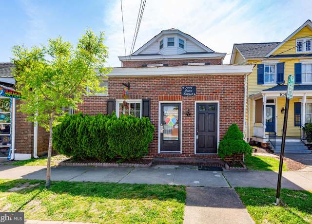 Property at 1004 Prince Edward St, Fredericksburg, VA 22401, 3 beds