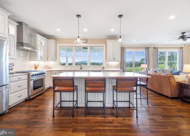 Property at 9520 Maidstone Rd, Delaplane, VA 20144, 3 beds, 3.5 baths