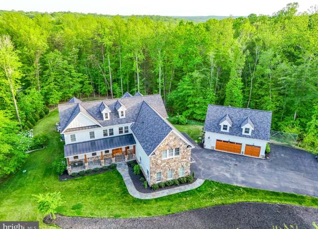 Property at 11607 Lawter Ln, Clifton, VA 20124, 4 beds, 6.5 baths