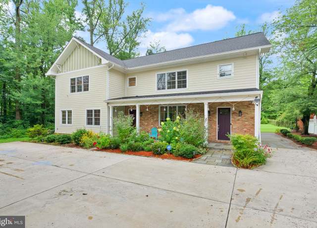 Property at 5104 Birch Ln, Annandale, VA 22003, 5 beds, 4 baths