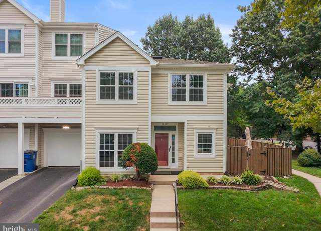Property at 14427 Fallscliff Ln #9, Centreville, VA 20120, 3 beds, 2.5 baths