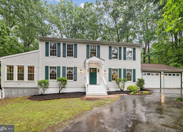 Property at 14239 Burlingame Ln, Fredericksburg, VA 22407, 4 beds, 2.5 baths
