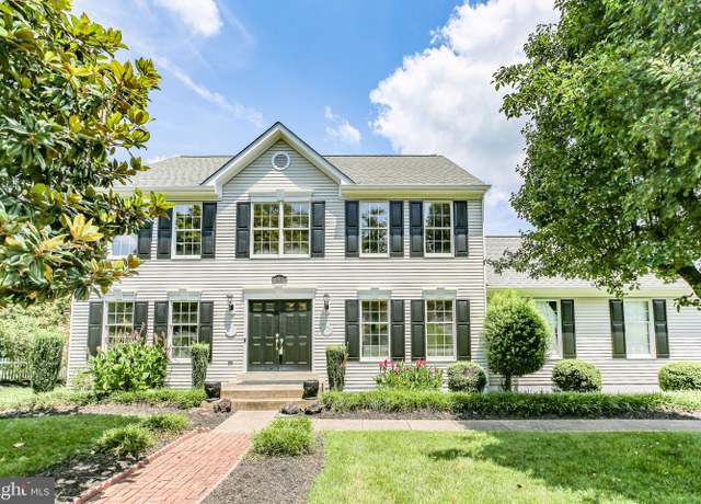 Property at 6901 Lakeland Way, Fredericksburg, VA 22407, 5 beds, 3.5 baths