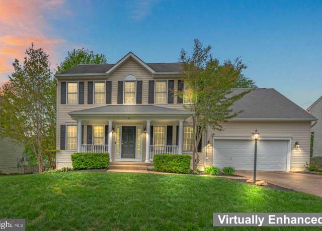 Property at 31 Village Grove Rd, Fredericksburg, VA 22406, 5 beds, 3.5 baths
