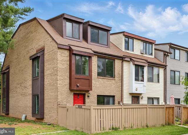 Property at 9928 Brookridge Ct, Gaithersburg, MD 20886, 3 beds, 2.5 baths