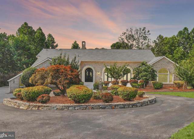 Property at 1 Piney Meetinghouse Ct, Potomac, MD 20854, 7 beds, 6 baths