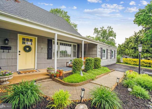 Property at 12520 Chelton Ln, Bowie, MD 20715, 4 beds, 2 baths
