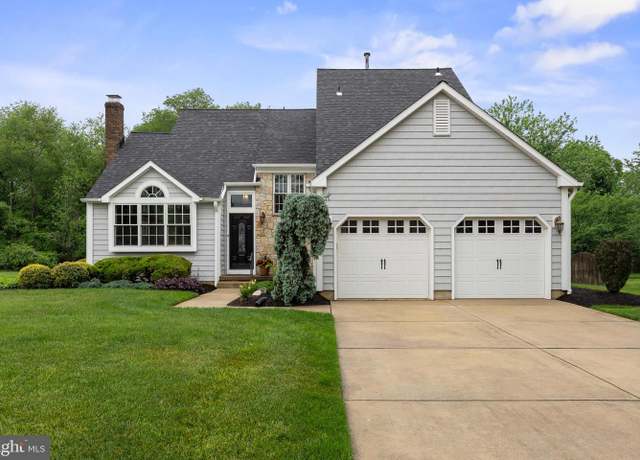 Property at 5 Abbotsford Dr, Marlton, NJ 08053, 3 beds, 2.5 baths