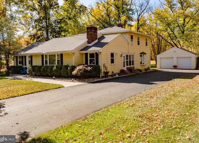 Property at 87 Uncle Petes Rd, Hamilton, NJ 08691, 5 beds, 2 baths