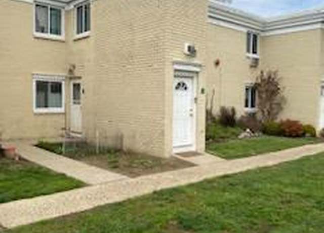 Property at 11 Lake Ave Unit 3A, East Brunswick, NJ 08816, 1 bed, 1 bath