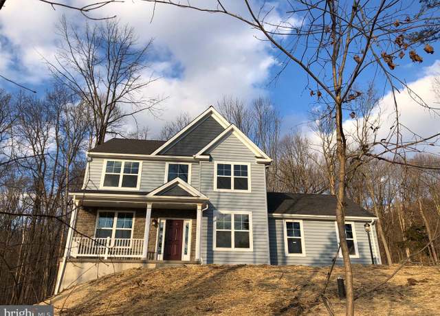 Property at 281 Levan St, Reading, PA 19606, 3 beds, 2.5 baths