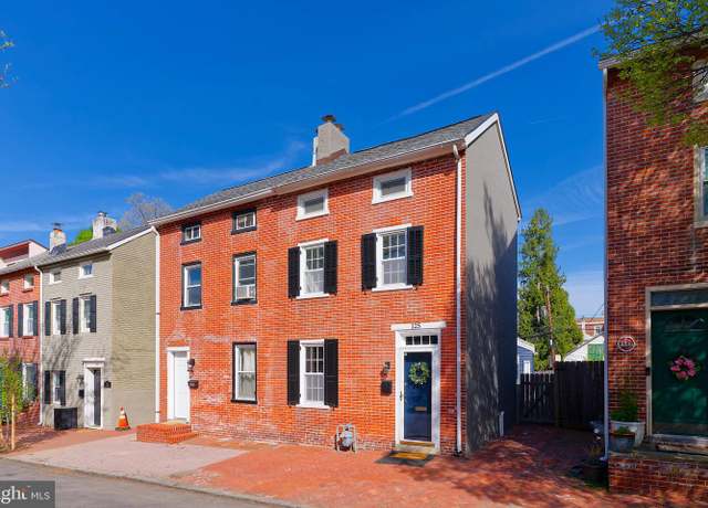 Property at 125 W Union St, West Chester, PA 19382, 3 beds, 1.5 baths