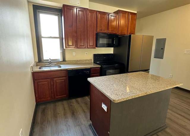 Property at 1812 W Montgomery Ave, Philadelphia, PA 19121, 8 beds, 4 baths