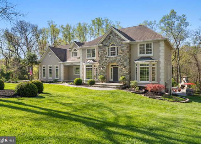 Property at 10409 Hunter Station Rd, Vienna, VA 22181, 4 beds, 5.5 baths
