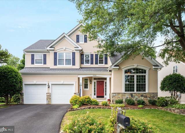 Property at 43325 Nicklaus Ln, Chantilly, VA 20152, 4 beds, 3.5 baths