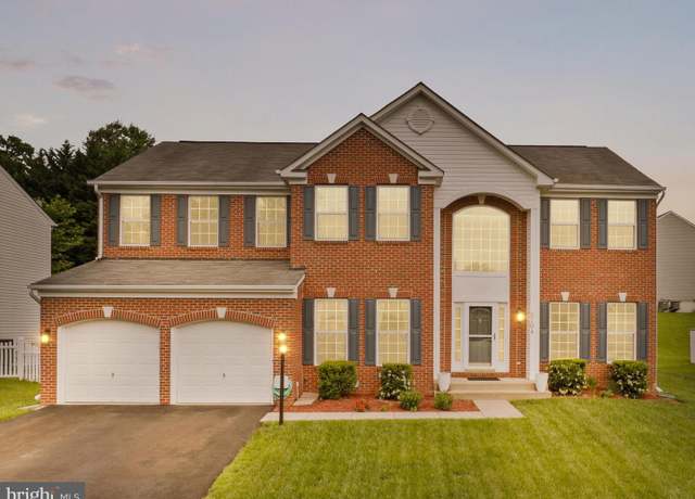 Property at 5204 Spanish Dollar Ct, Woodbridge, VA 22193, 4 beds, 3.5 baths