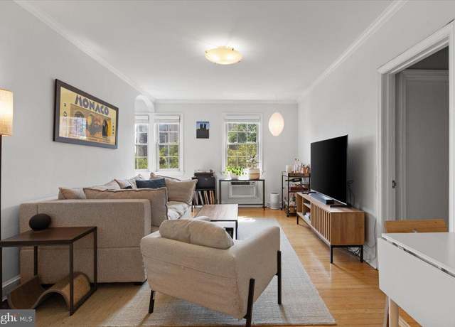 Property at 3028 Wisconsin Ave NW #402, Washington, DC 20016, 2 beds, 2 baths