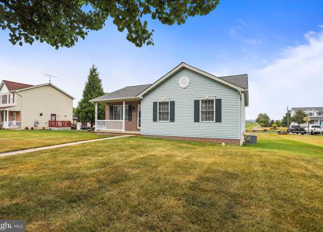 Property at 209 S Columbus Ave, Littlestown, PA 17340, 3 beds, 1 bath