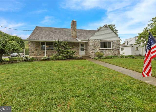 Property at 160 W 48th St, Reading, PA 19606, 5 beds, 2.5 baths