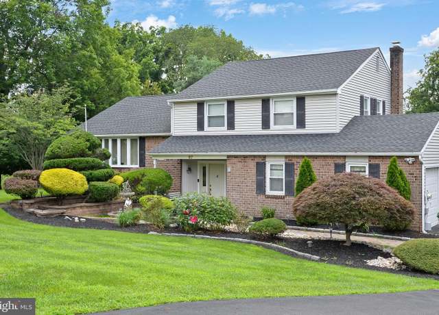 Property at 67 Woodland Dr, Southampton, PA 18966, 4 beds, 2.5 baths
